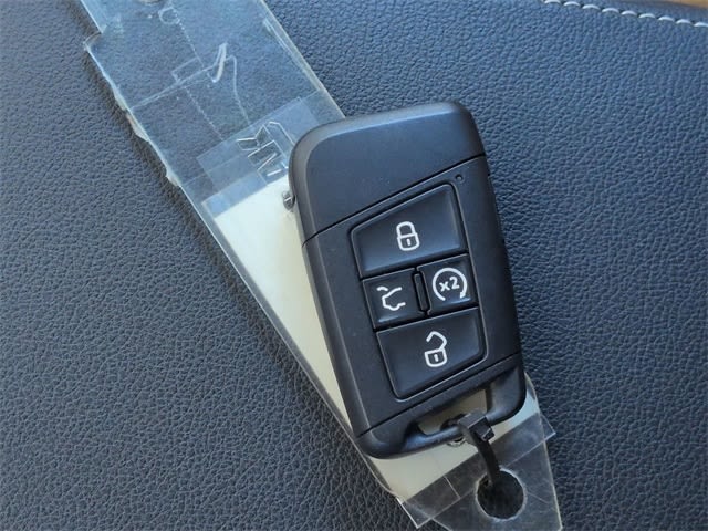 Thumbnail: 2023 Volkswagen Tiguan - 38