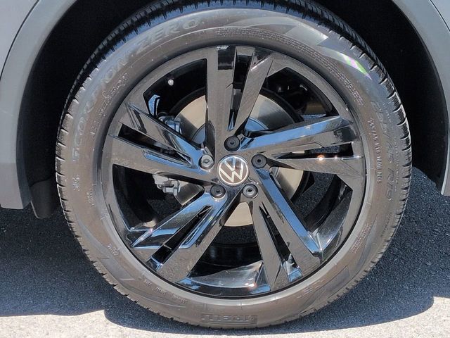 Thumbnail: 2023 Volkswagen Tiguan - 8