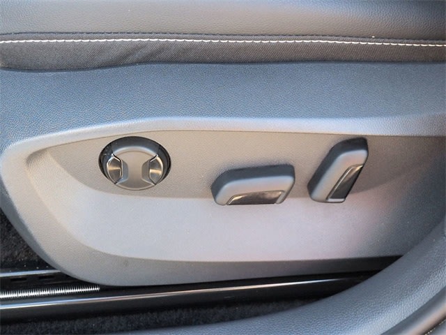 Thumbnail: 2022 Volkswagen Taos - 27