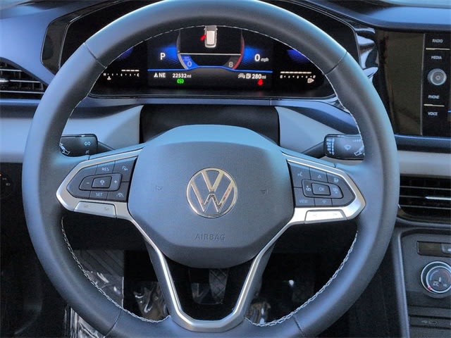 Thumbnail: 2022 Volkswagen Taos - 14