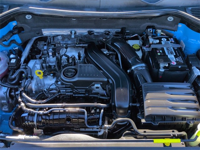 Thumbnail: 2022 Volkswagen Taos - 9