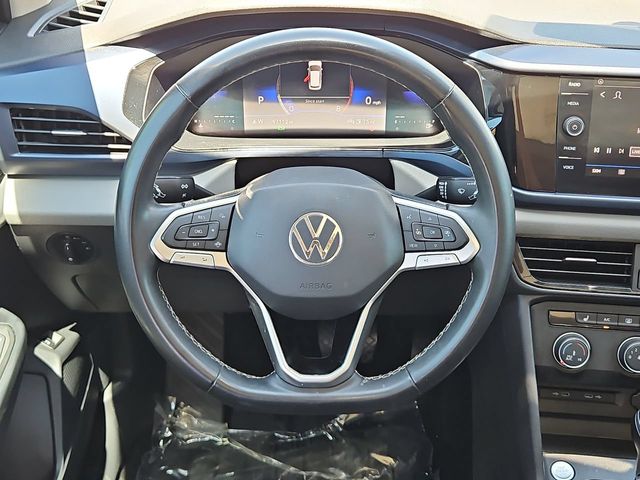 Thumbnail: 2022 Volkswagen Taos - 14