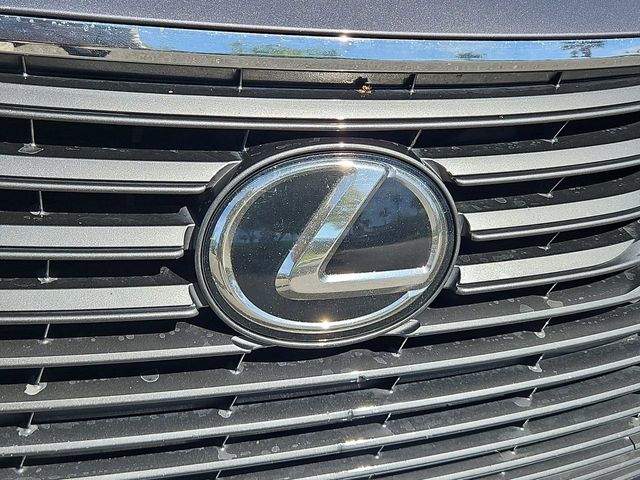 Thumbnail: 2017 Lexus ES - 24