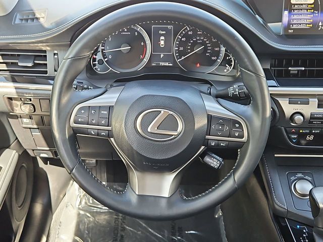 Thumbnail: 2017 Lexus ES - 14