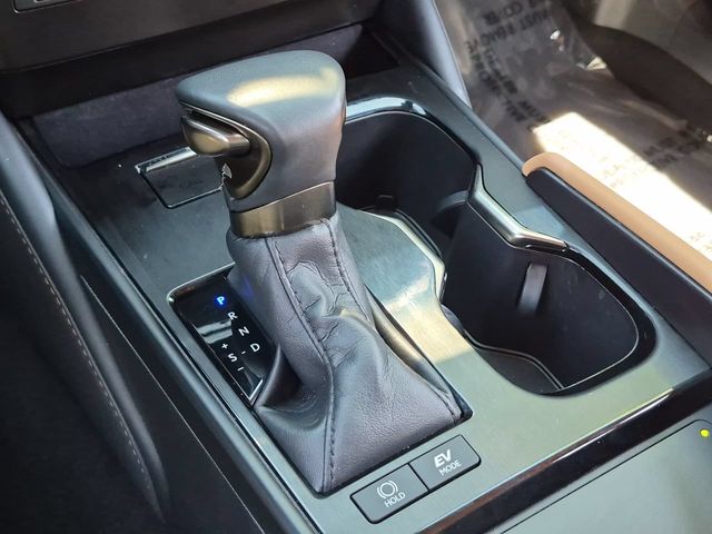 Thumbnail: 2023 Lexus ES - 15