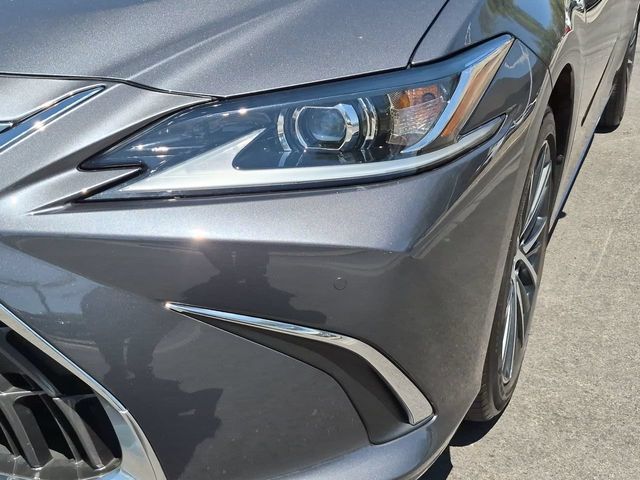 Thumbnail: 2023 Lexus ES - 24