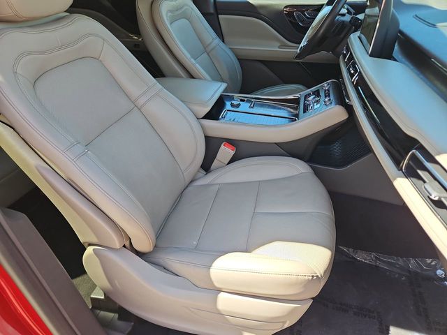 Thumbnail: 2020 Lincoln Aviator - 12