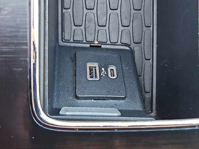 Thumbnail: 2020 Lincoln Aviator - 36