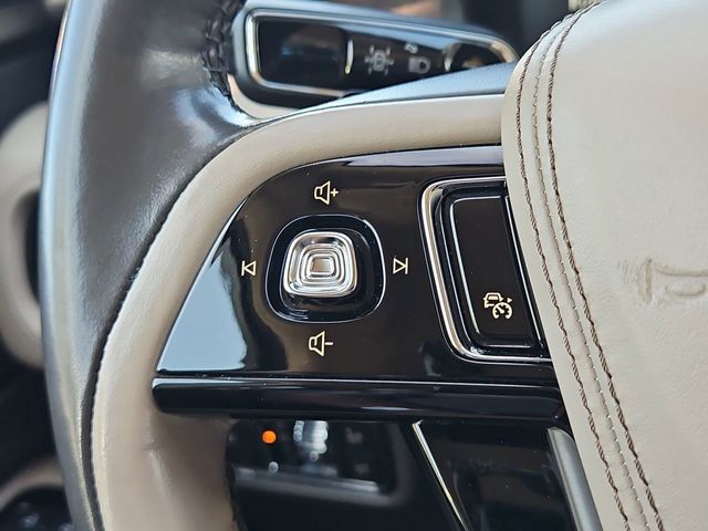 Thumbnail: 2020 Lincoln Aviator - 29