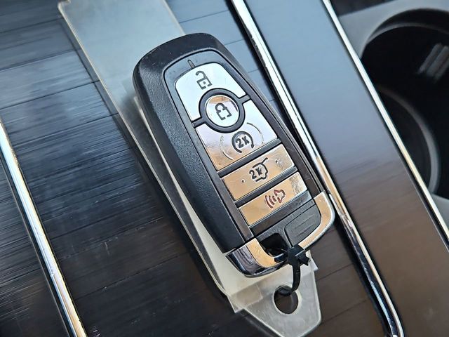 Thumbnail: 2020 Lincoln Aviator - 16