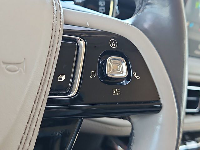 Thumbnail: 2020 Lincoln Aviator - 30