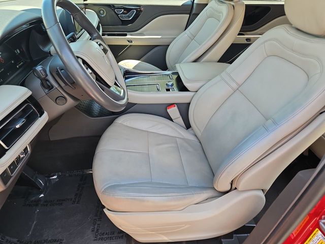 Thumbnail: 2020 Lincoln Aviator - 11