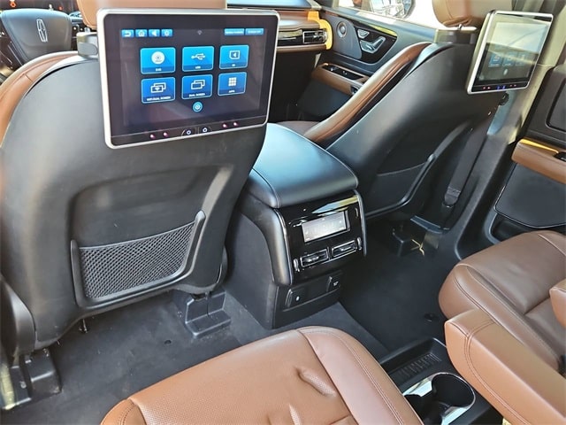 Thumbnail: 2023 Lincoln Aviator - 12