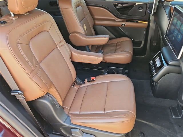 Thumbnail: 2023 Lincoln Aviator - 11