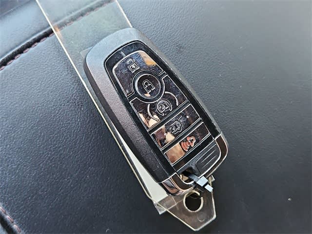 Thumbnail: 2023 Lincoln Aviator - 17