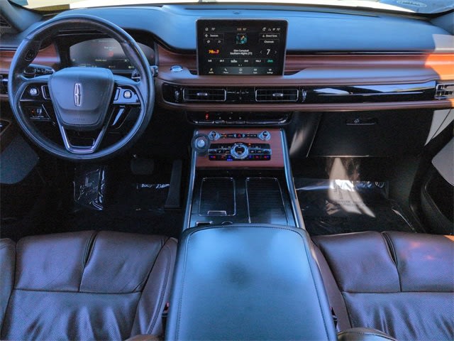 Thumbnail: 2022 Lincoln Aviator - 10