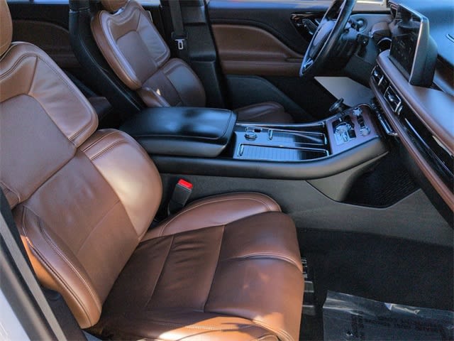 Thumbnail: 2022 Lincoln Aviator - 12