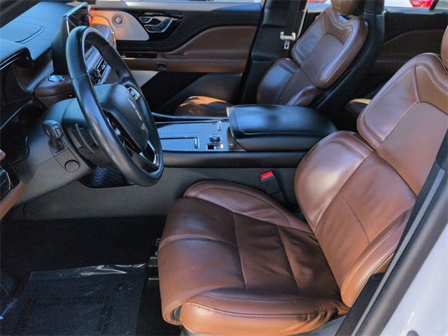 Thumbnail: 2022 Lincoln Aviator - 11