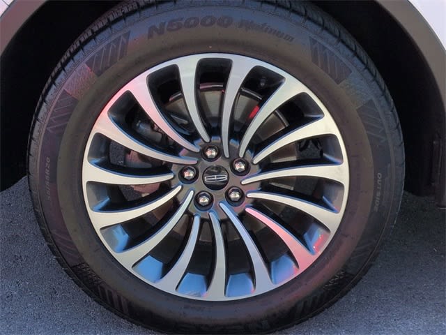 Thumbnail: 2022 Lincoln Aviator - 8