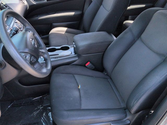Thumbnail: 2017 Nissan Pathfinder - 11