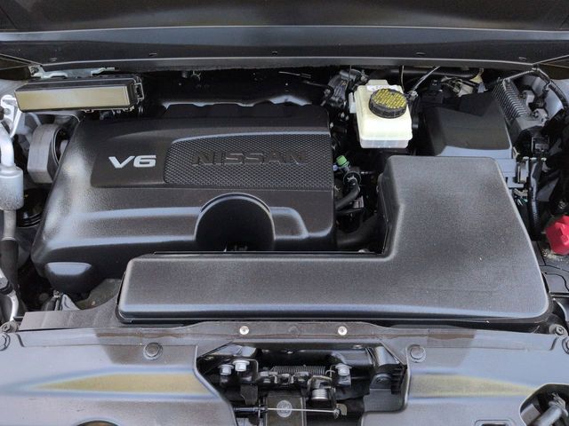 Thumbnail: 2017 Nissan Pathfinder - 9