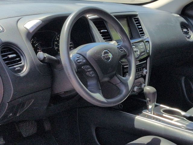Thumbnail: 2017 Nissan Pathfinder - 2
