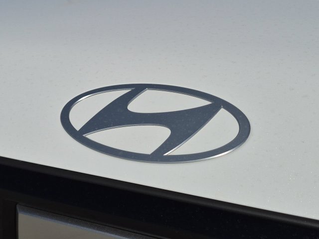 Thumbnail: 2027 Hyundai Santa Fe - 26