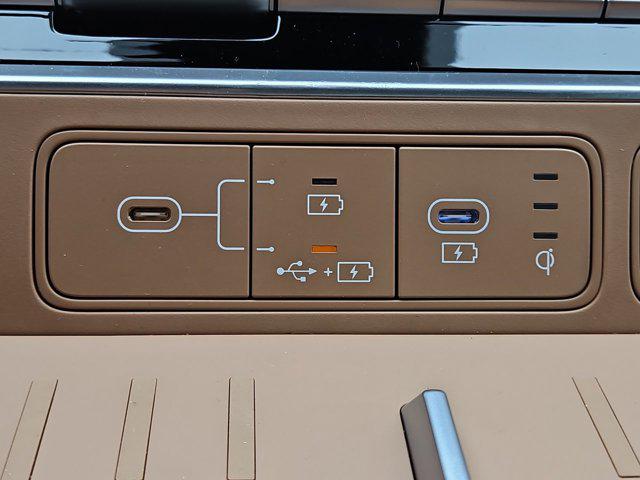 Thumbnail: 2025 Hyundai Santa Fe - 32