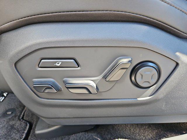 Thumbnail: 2027 Hyundai Santa Fe - 24