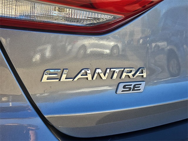 2018 Hyundai Elantra SE 25