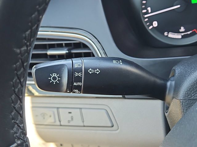 Thumbnail: 2016 Hyundai Sonata - 32