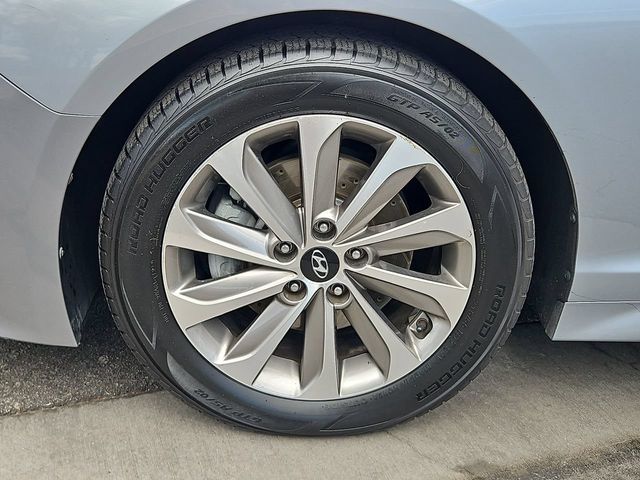 Thumbnail: 2016 Hyundai Sonata - 8