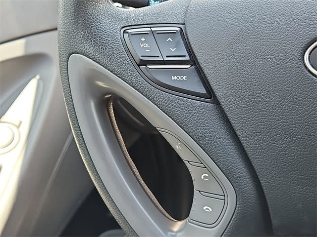 2013 Hyundai Sonata GLS 30