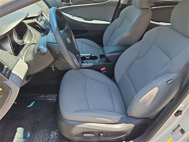 2013 Hyundai Sonata GLS 11