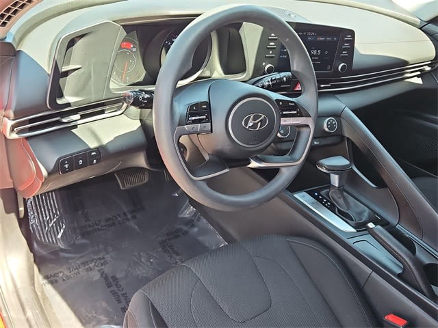 2021 Hyundai Elantra SE 2