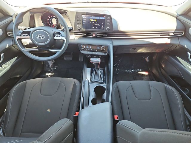 Thumbnail: 2022 Hyundai Elantra - 10