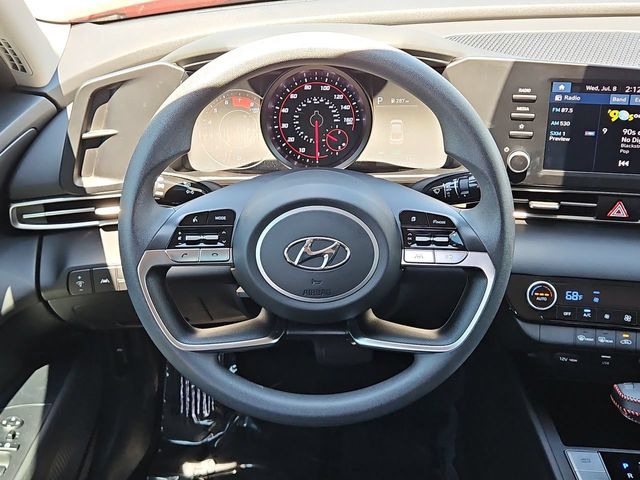 Thumbnail: 2022 Hyundai Elantra - 14