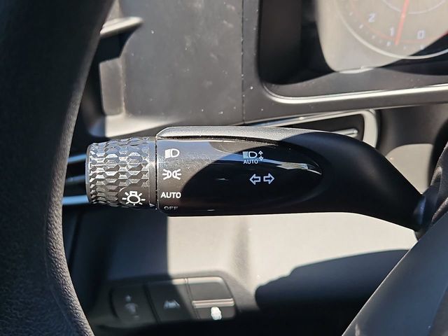 Thumbnail: 2022 Hyundai Elantra - 31