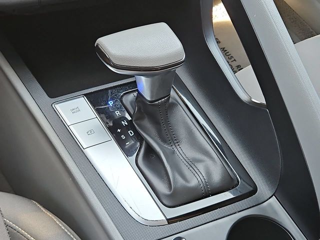 Thumbnail: 2022 Hyundai Elantra - 16
