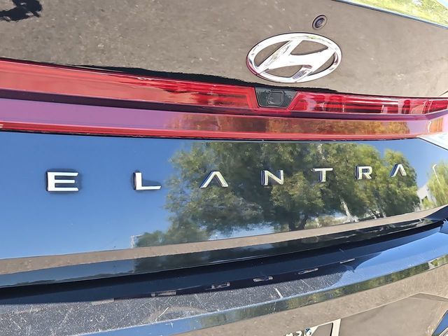 Thumbnail: 2022 Hyundai Elantra - 7