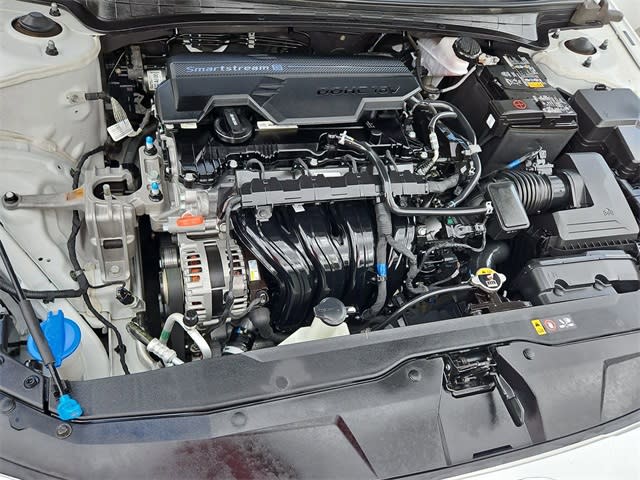 2021 Hyundai Elantra Limited Edition 9