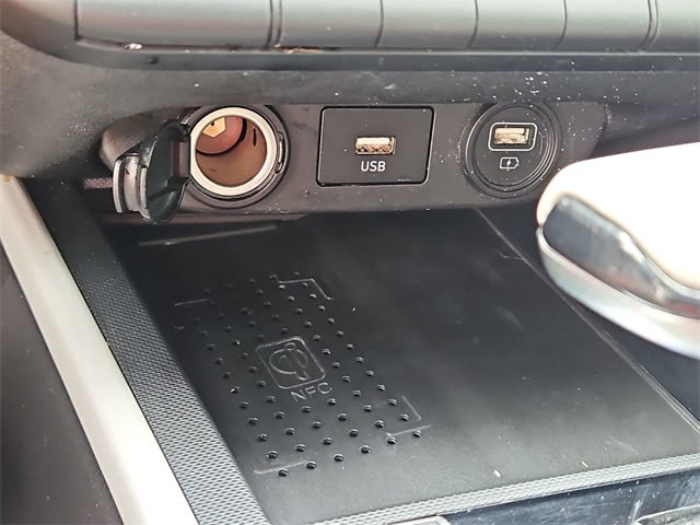 2021 Hyundai Elantra Limited Edition 37