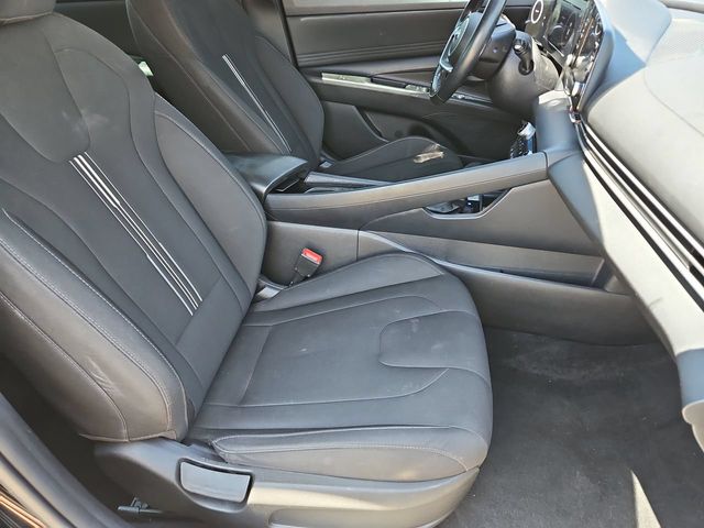 Thumbnail: 2021 Hyundai Elantra - 12