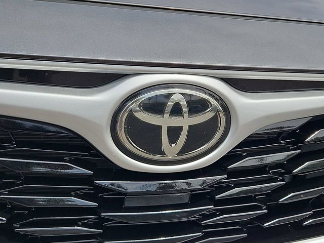 Thumbnail: 2022 Toyota Highlander - 7