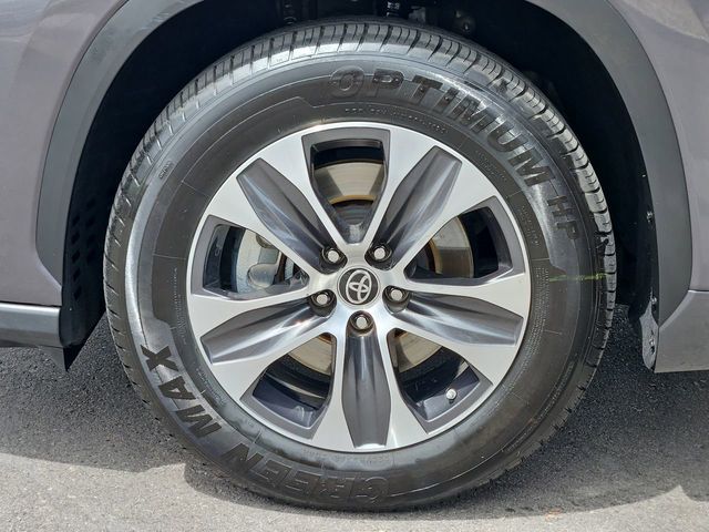 Thumbnail: 2022 Toyota Highlander - 8