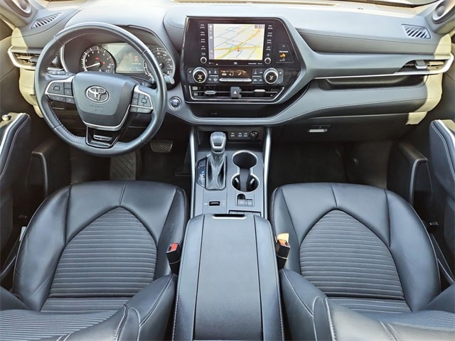 2022 Toyota Highlander XSE 10
