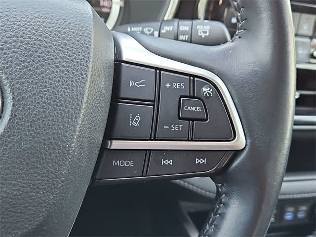 2022 Toyota Highlander XSE 32