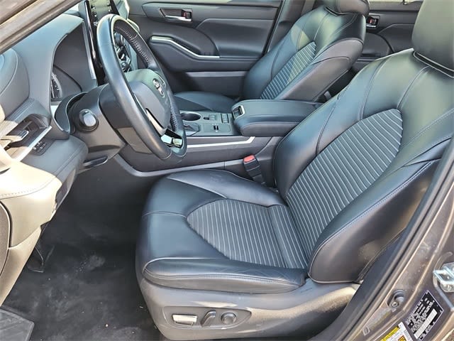 2022 Toyota Highlander XSE 11