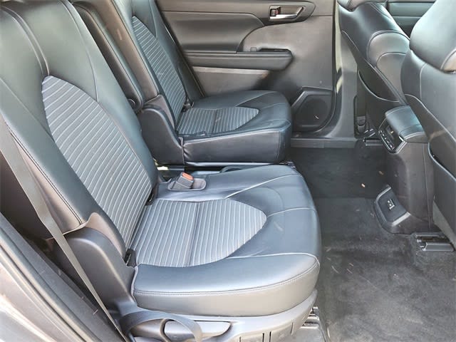 2022 Toyota Highlander XSE 30