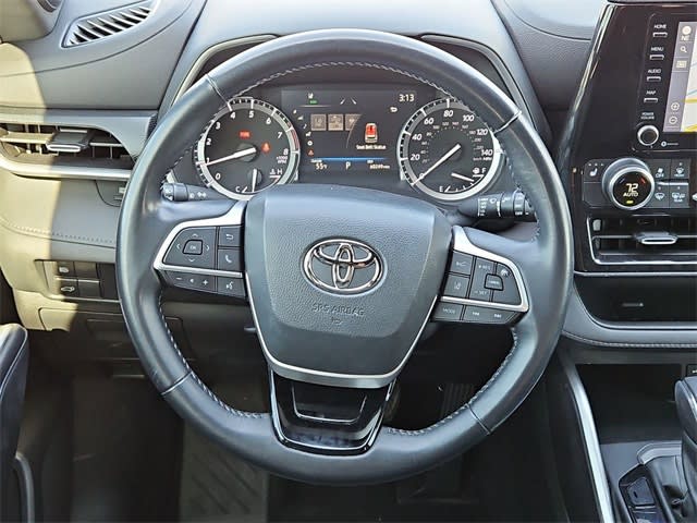 2022 Toyota Highlander XSE 14